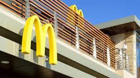 Modena. Pretende un hamburger il locale è chiuso: sfascia i monitor del Mc Donald's