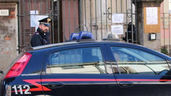 Un'auto dei carabinieri (Foto d'archivio)