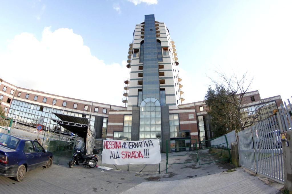 Il tribunale: "Sgombero immediato della Torre della Cigna"