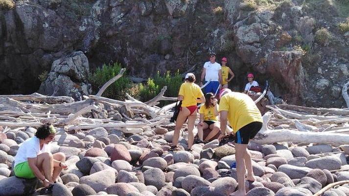 Vele Spiegate al lavoro sull’isola di Capraia Volontari più forti del vento di scirocco
