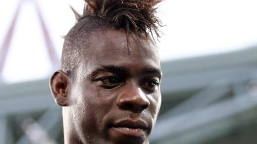 Juventus, niente Inghilterra per Dybala e Mandzukic Verona, ultimatum a Balo