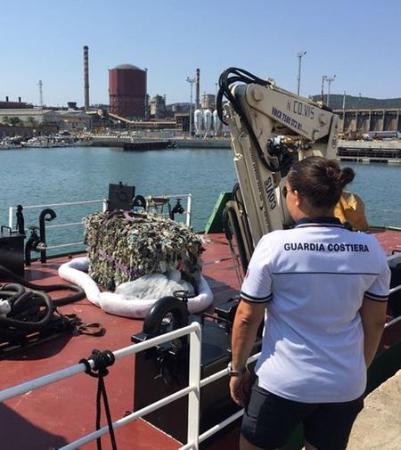 Caso ecoballe in mare: occhio non vede, cuore non duole