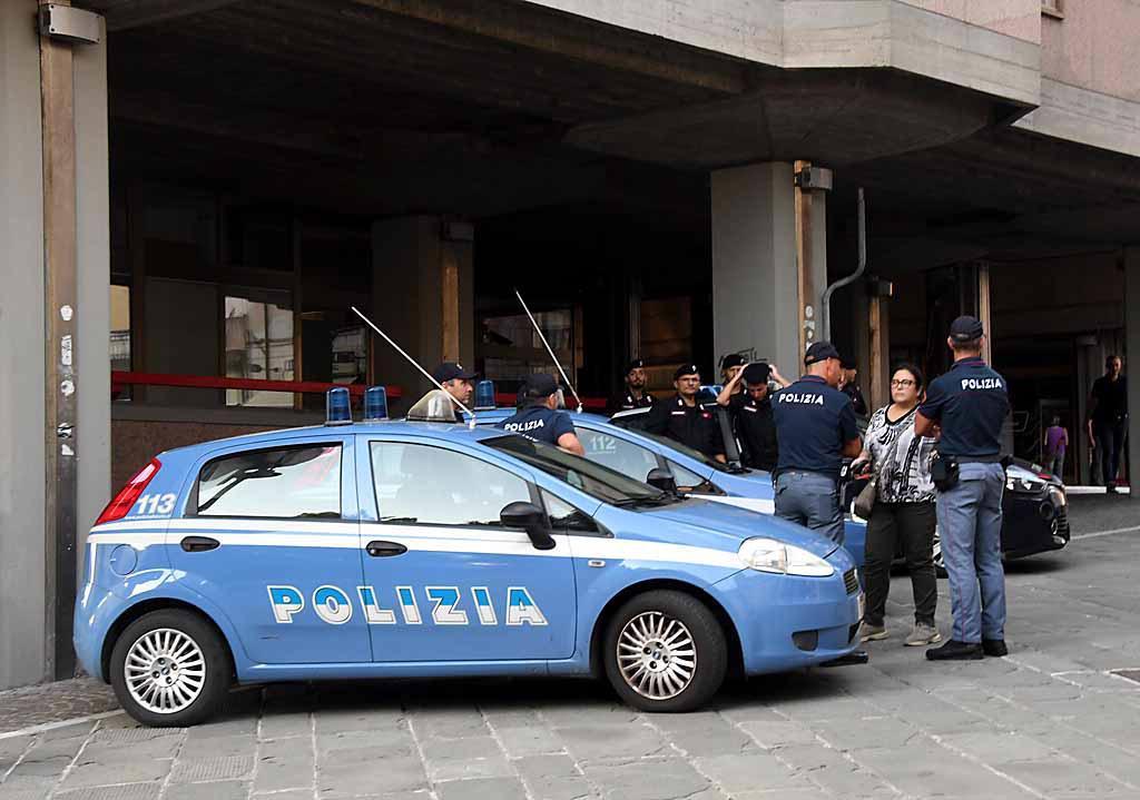 Anche la polizia al consiglio comunale di Massa