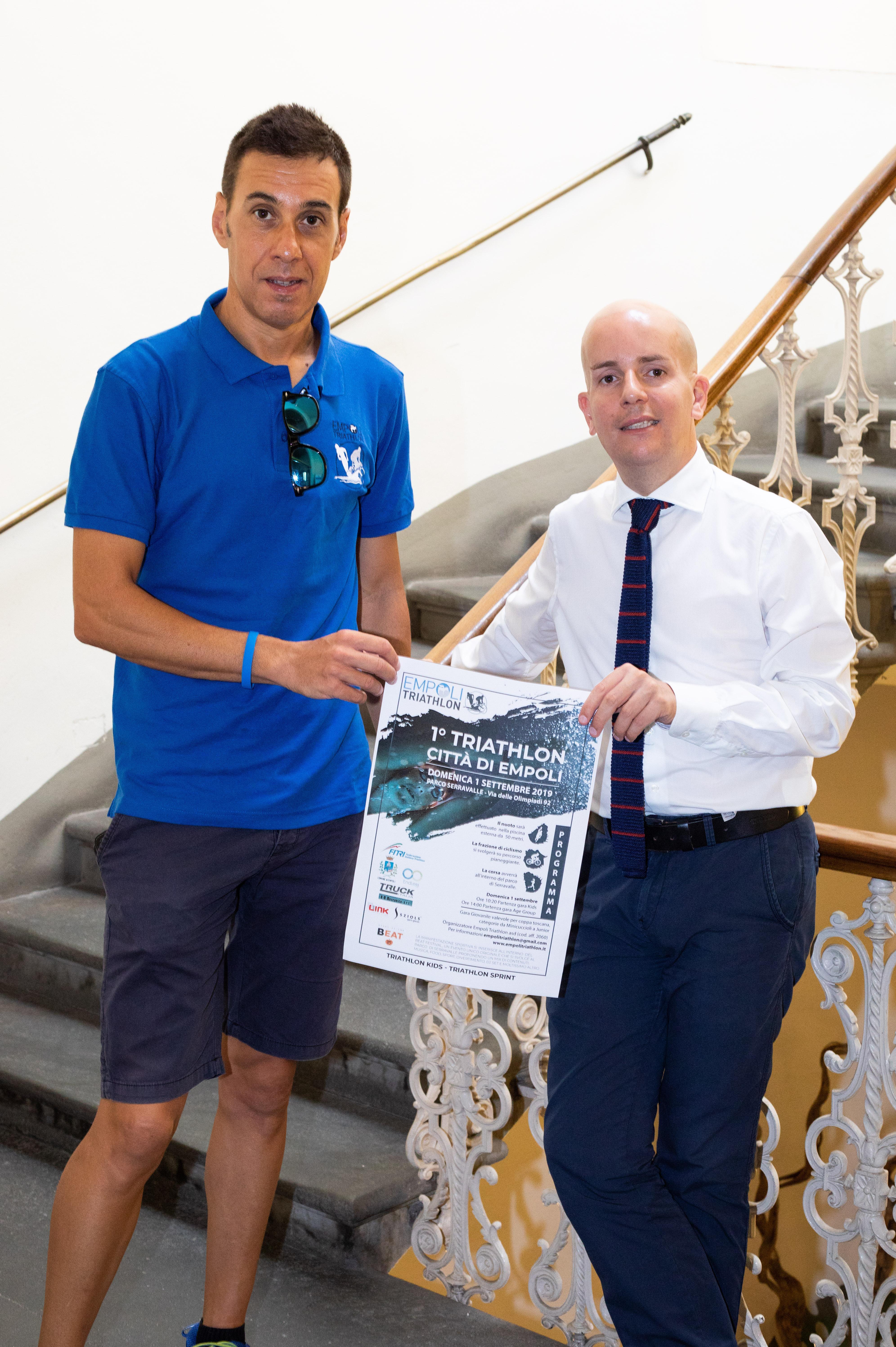 Il dirigente di Empoli Asd Triathlon Fabio Ninci e l'assessore allo Sport Fabrizio Biuzzi