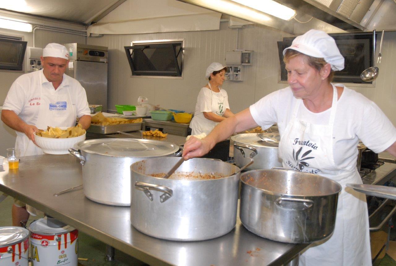 Dal "cunigliolo" fritto agli "schiaffoni": 10 sagre da non perdere in provincia di Pisa 