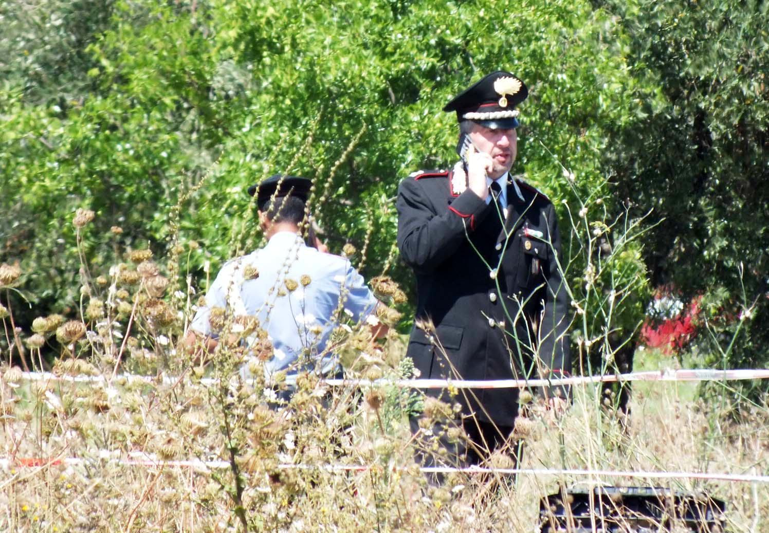 Trovata morta in un fosso, i figli della coppia indagata in custodia ai servizi sociali 