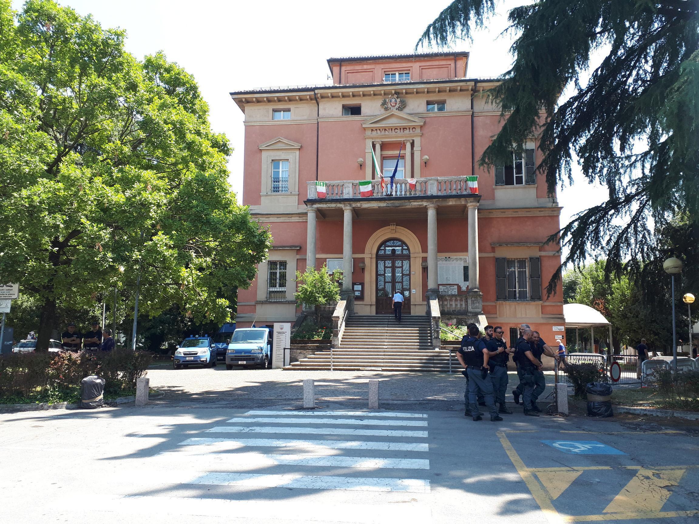 Se la giunta di Bibbiano si dimettesse