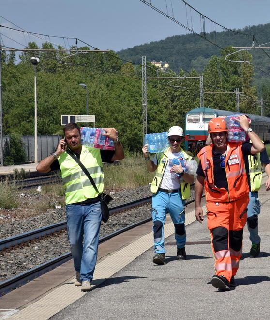 Muore travolto da treno Linea sospesa per 2 ore