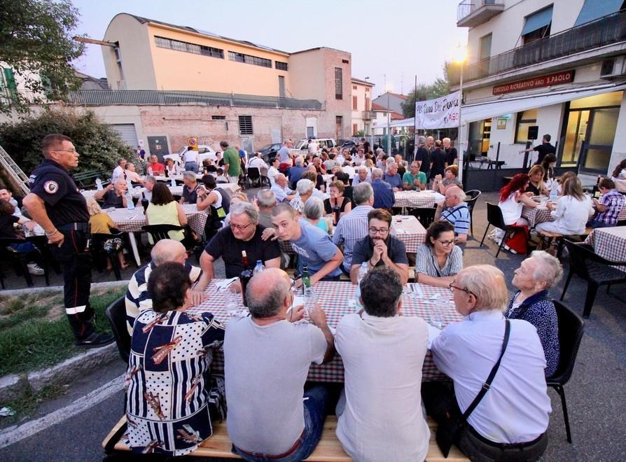  150 persone alla Cena dei Poveri di via S. Paolo