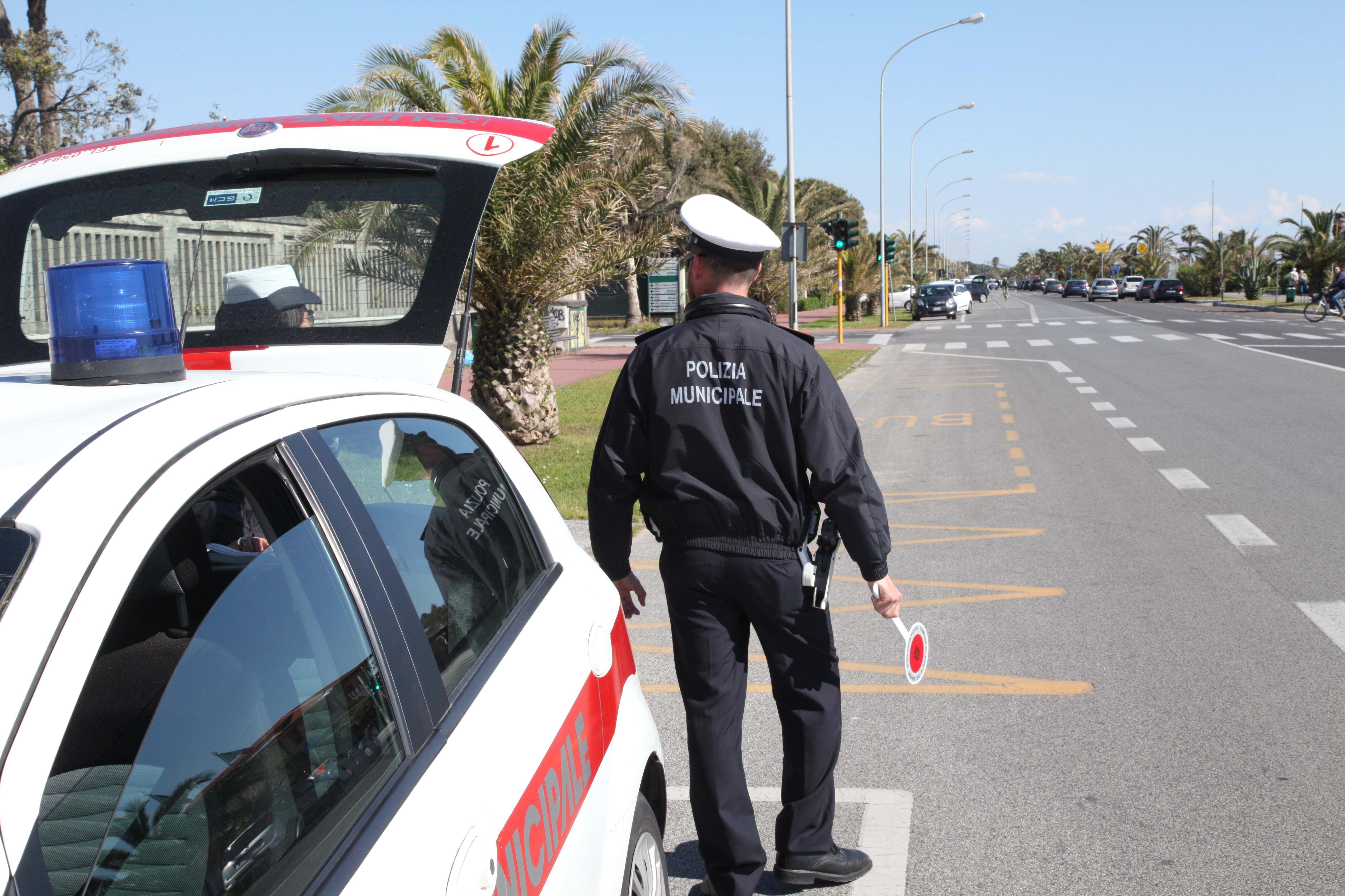Forte dei Marmi, il Comune annuncia più controlli sulle feste in villa