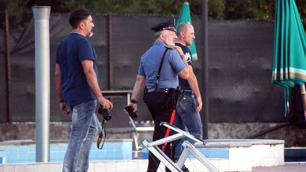 Forze dell'ordine all'interno della complesso di Villafranca subito dopo il dramma
