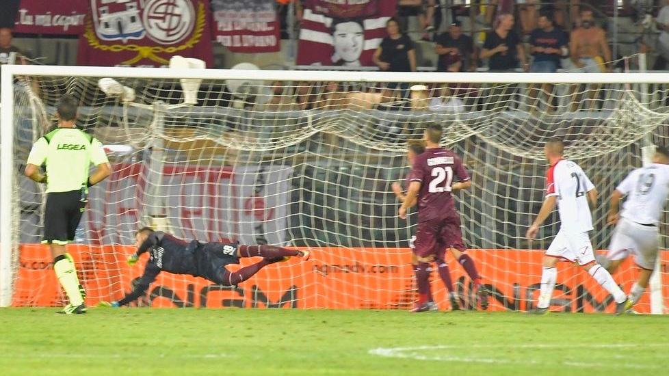 Il Carpi sorprende il Livorno e brinda in Coppa, espugnato il “Picchi” con una rete di Vano