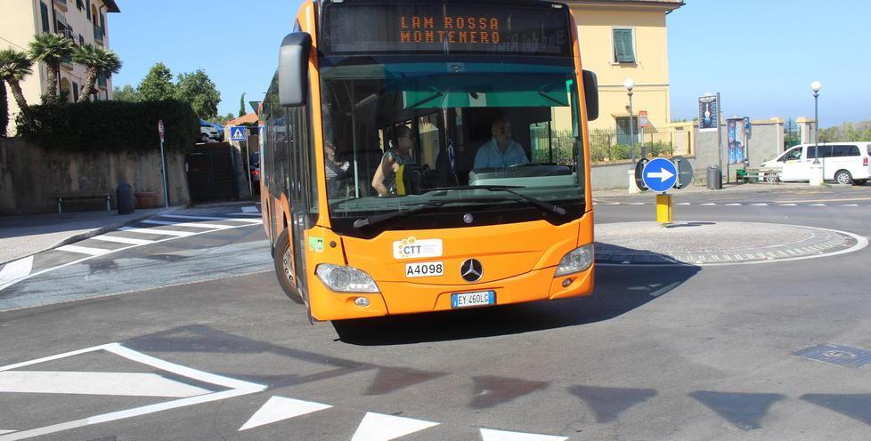 Nuova piazza delle Carrozze ora anche gli autobus girano 