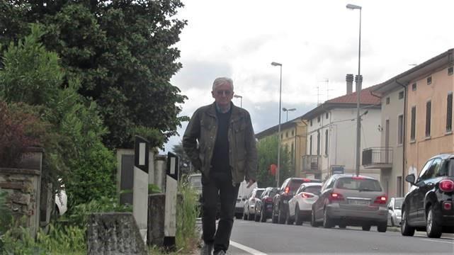 Traffico intenso sulla Sr 66 tra Casini e Olmi, sulla sinistra Daniele Manetti.