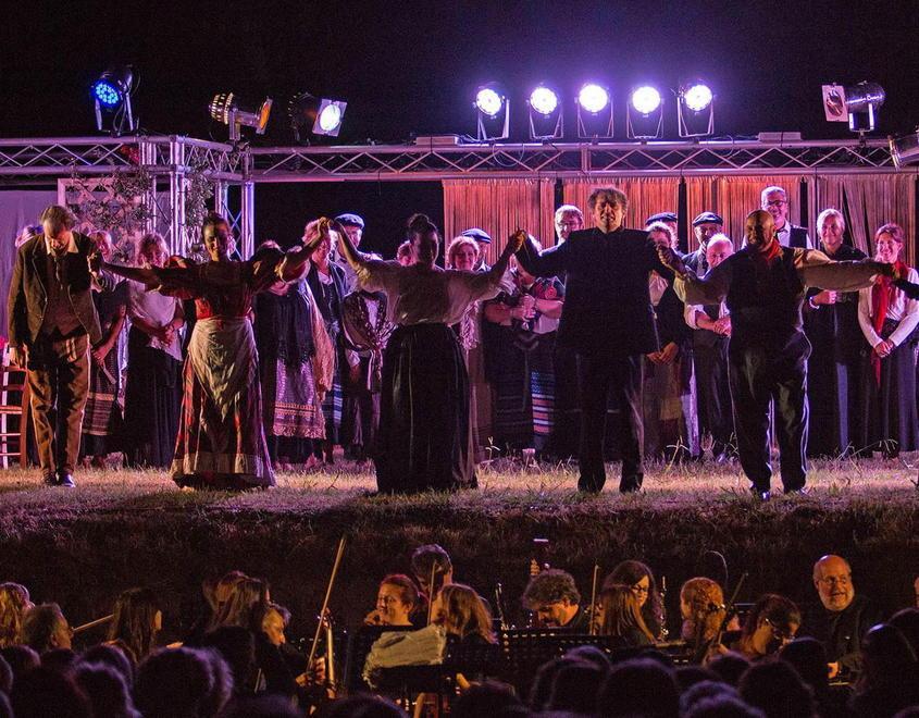 Mascagni d’estate: Sonia Ganassi e l’opera al lago sotto le stelle 