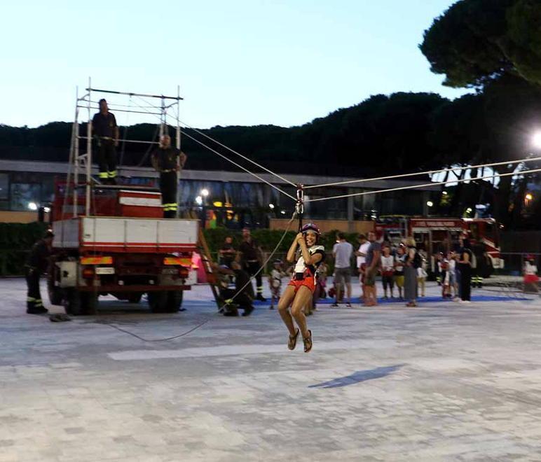 Pompieri che passione, prove tecniche speciali per duecento bambini 