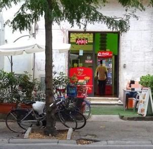 Rapina un cliente del kebab: arrestato 