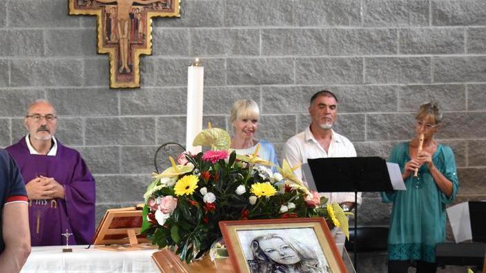 La musica degli amici più cari per l’addio a Joann Zinkand