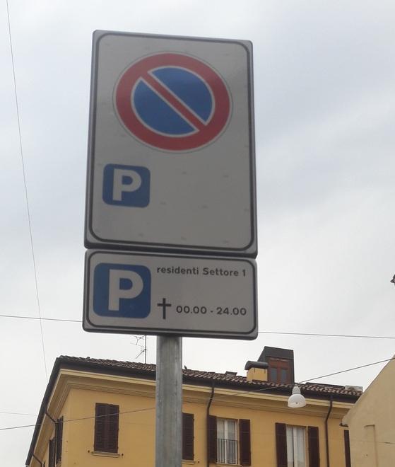 Parcheggi per i fornitori “condivisi” coi residenti