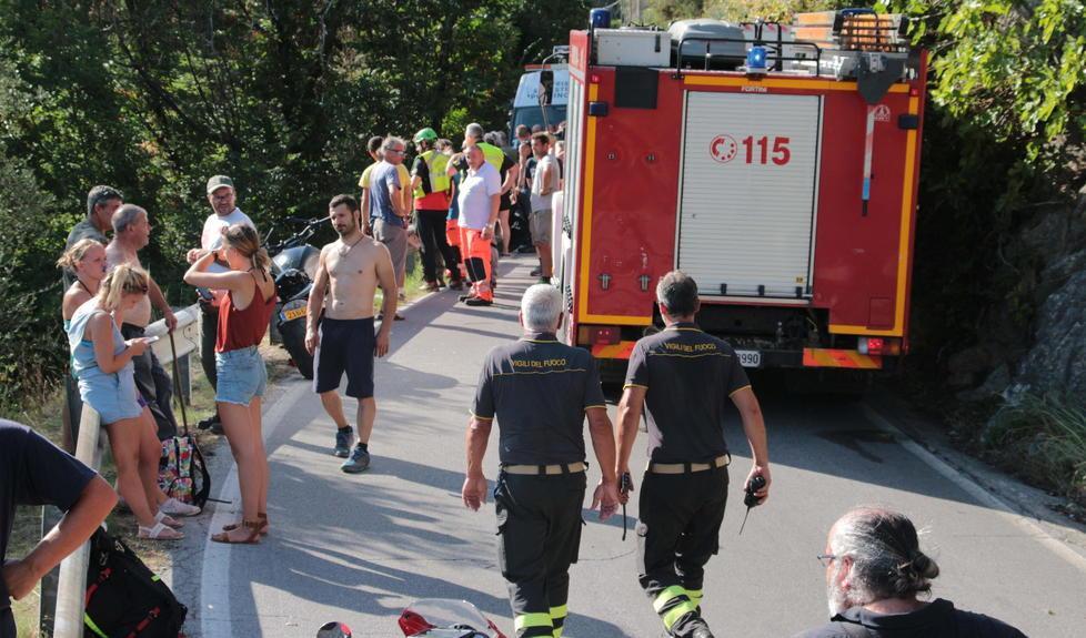Precipita per 60 metri, muore motociclista 