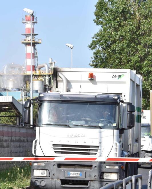 Raccolta dei rifiuti a Ferragosto grazie a 80 lavoratori volontari 