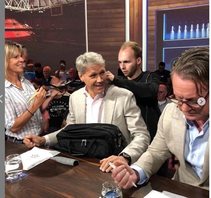 Mario Been e Marco Van Basten la foto corre sul filo dei ricordi 
