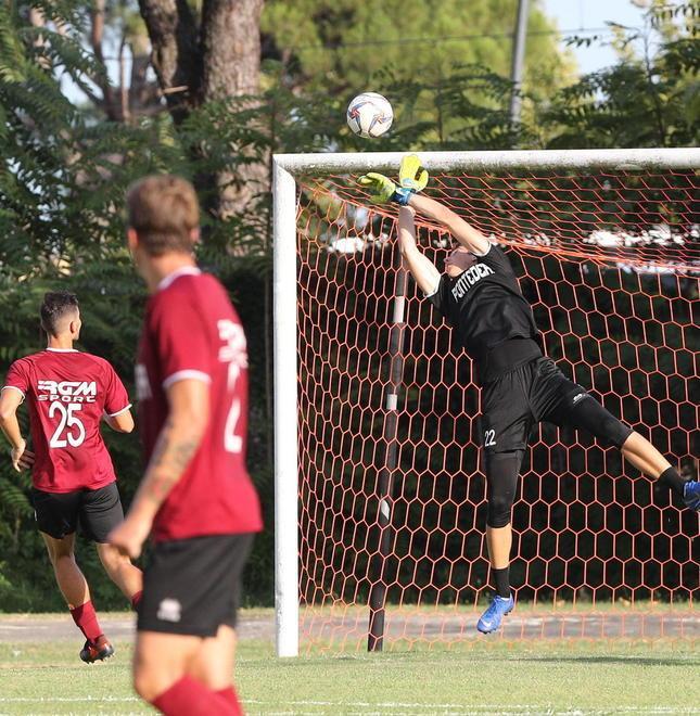 Pontedera, 3-0 in amichevole. Derby con la Carrarese il 24