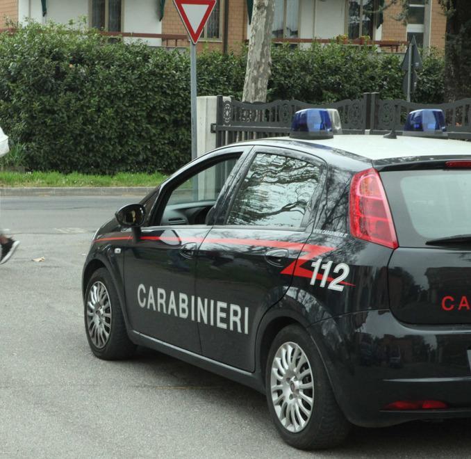 Sottrae la figlia di cinque anni dalla comunità e scappa: ritrovate dopo 13 giorni