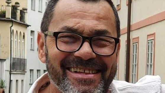 Malore a 59 anni muore noto gommista