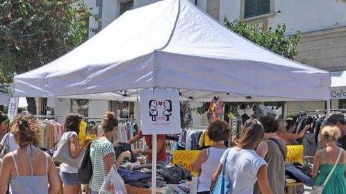 Arriva la "Fiera dello Sbaracco", promozioni e sconti sulle bancarelle a Cecina