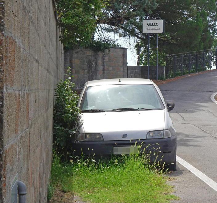 È di un 49enne di Marliana l’auto abbandonata da anni