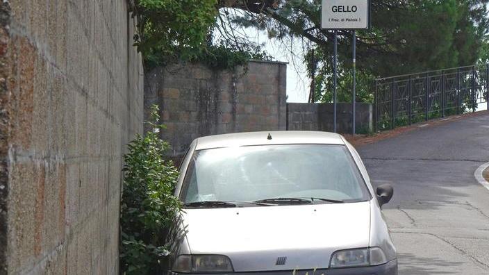 È di un 49enne di Marliana l’auto abbandonata da anni