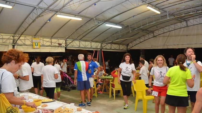 Sagra ai saluti con buffet, balli di gruppo e i fuochi