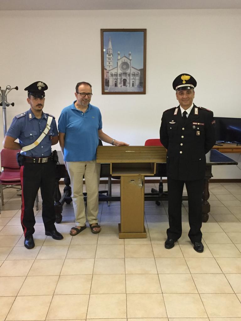 Modena, ladri in parrocchia a San Damaso portano via cassetta delle offerte 