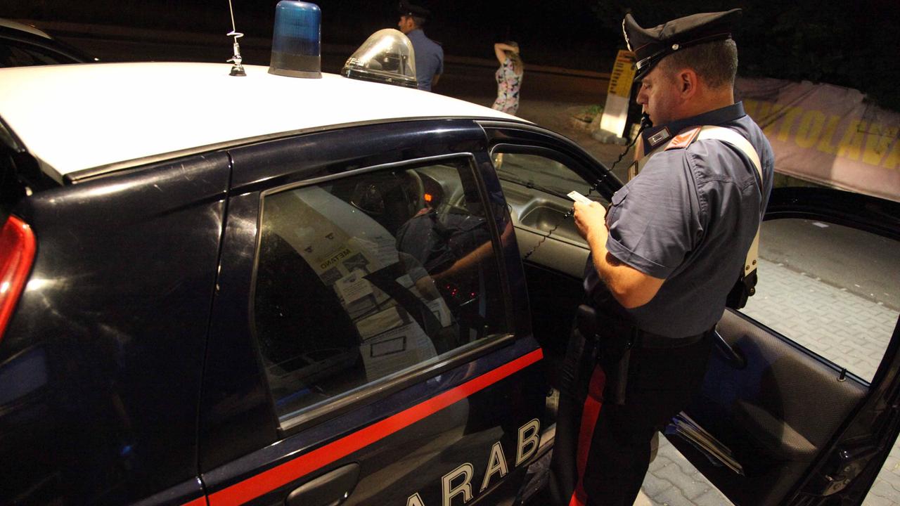 Va al bar a scommettere ma è agli arresti domiciliari