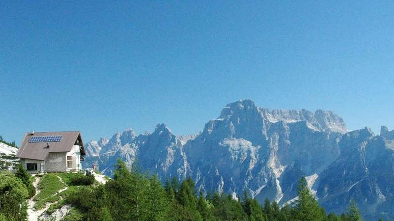 Il rifugio Venezia sui monti del bellunese, da dove l'escurionista era ripartito