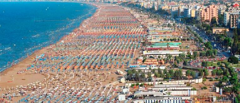 Una panoramica della riviera romagnola