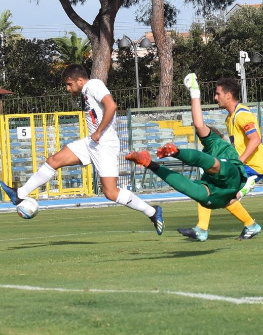 Il Pontedera brinda in Coppa grazie al 2-0 della Pistoiese 