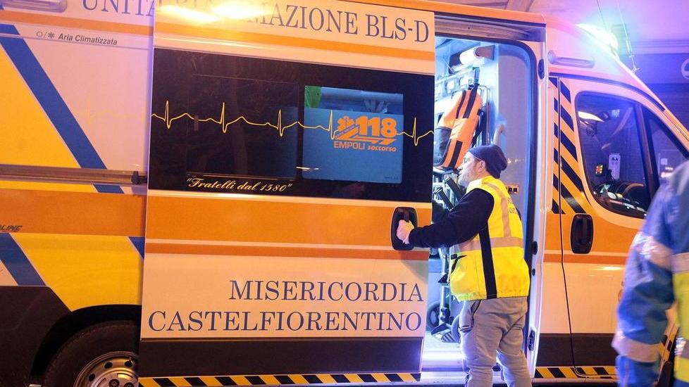 Picchia la moglie davanti agli occhi dei figli