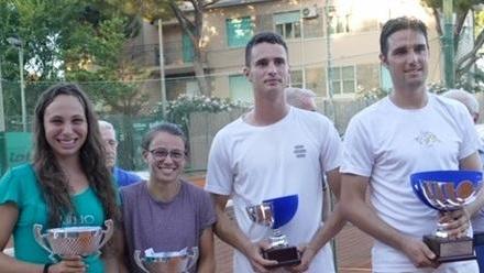 Tennis e mondanità sui campi in terra rossa