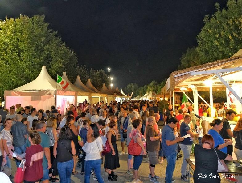 Boom di presenze e incassi per un milione alla festa regionale del Pd a Villalunga 