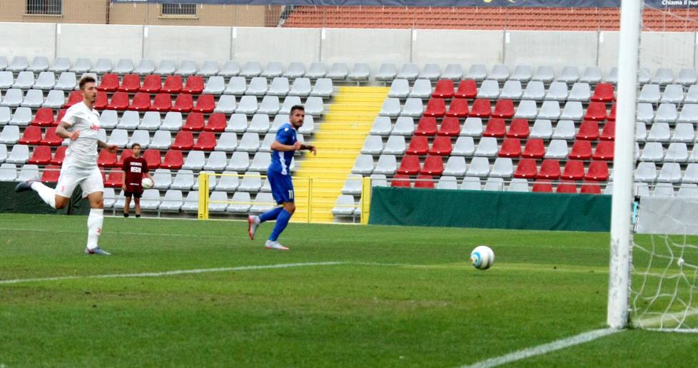 La Reggiana domina e spreca Il pareggio premia la Juventus 