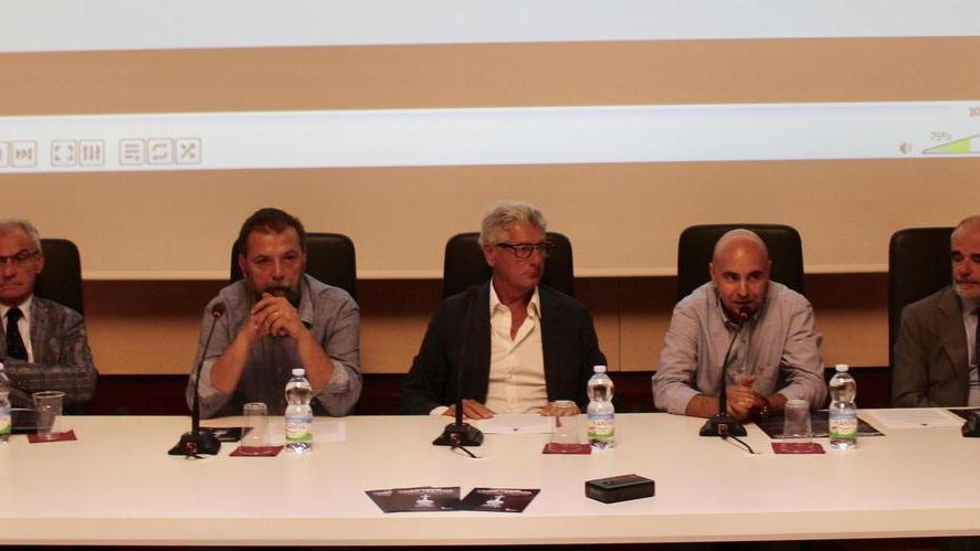 Ventiquattro concerti dal mondo e 45 artisti: il Livorno music festival contagia la città