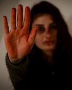 Maltrattamenti e sequestro, donna salvata dal Codice rosso 