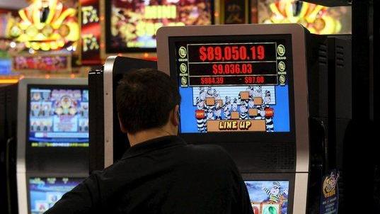 Decine di malati di gioco in cura scatta il piano anti-ludopatia