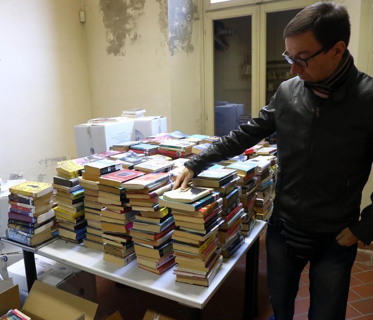 I volumi traslocano dal Palazzo Scarselli Arriva il contributo post sisma regionale 