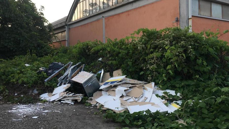 Emergenza coperture in eternit in centro e nelle zone artigianali