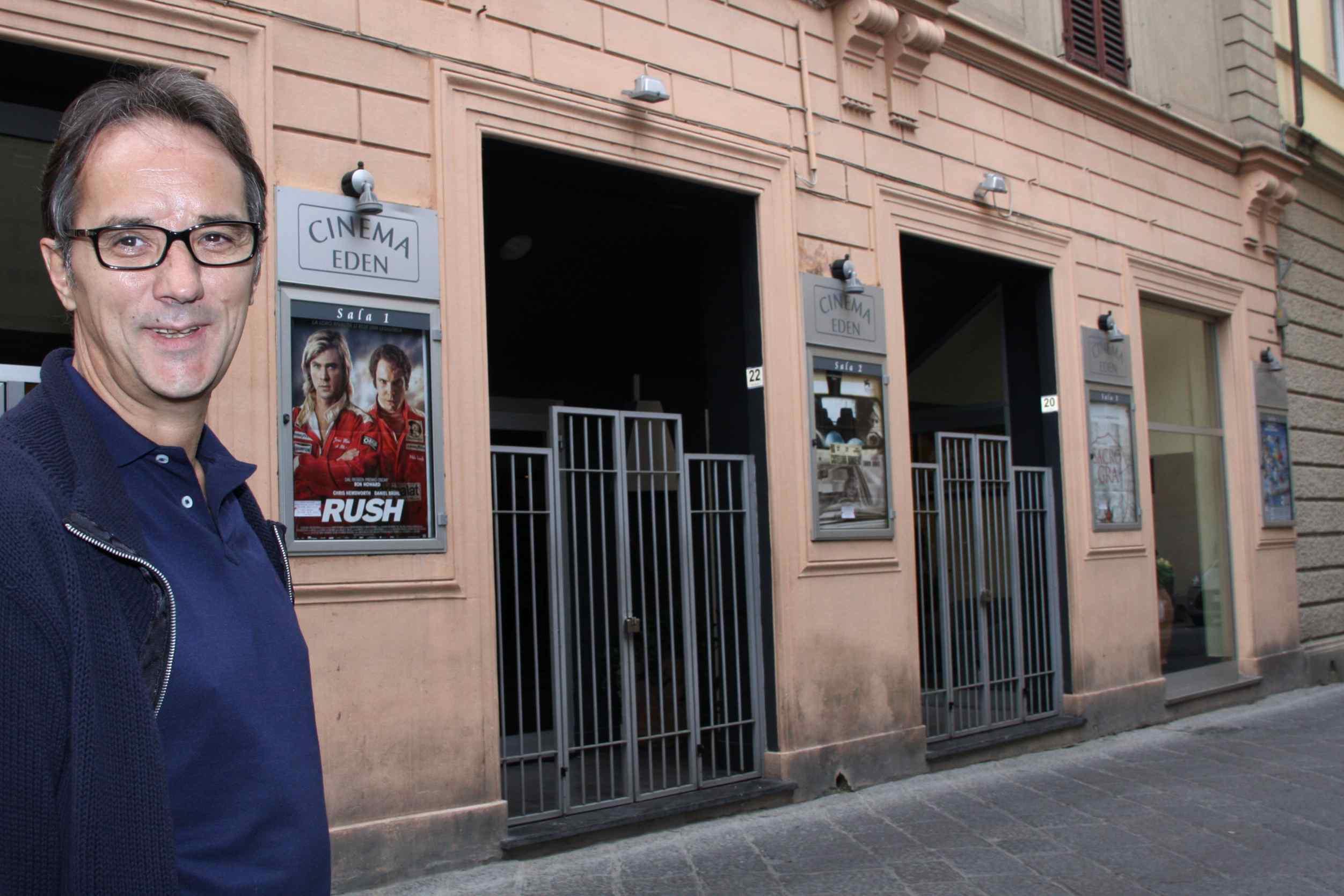 Eros Ossani gestore del cinema Eden di via Cairoli