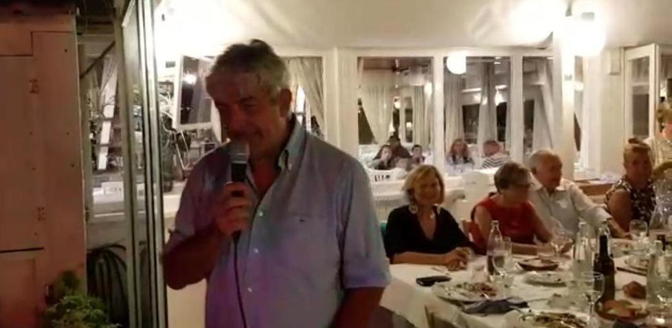 Il campione del mondo Paolo Rossi al karaoke del Pancino