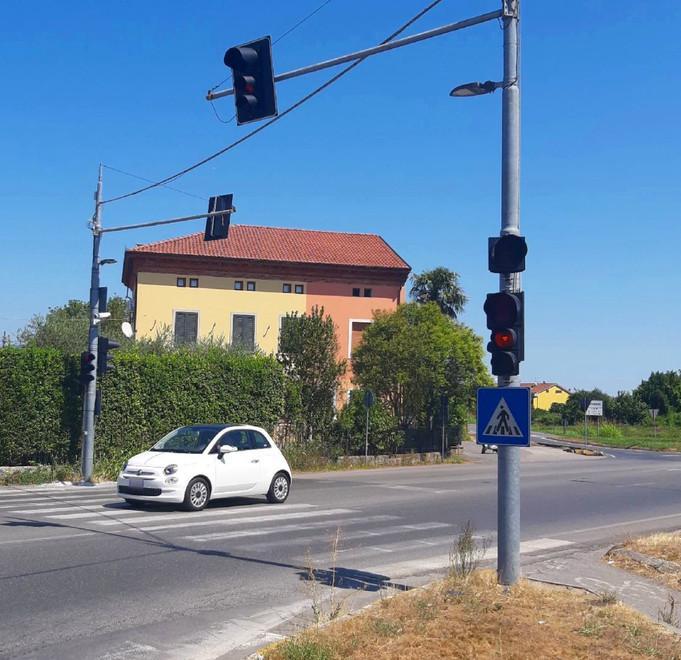 Quel semaforo è pericoloso Intervento in via Chielini 